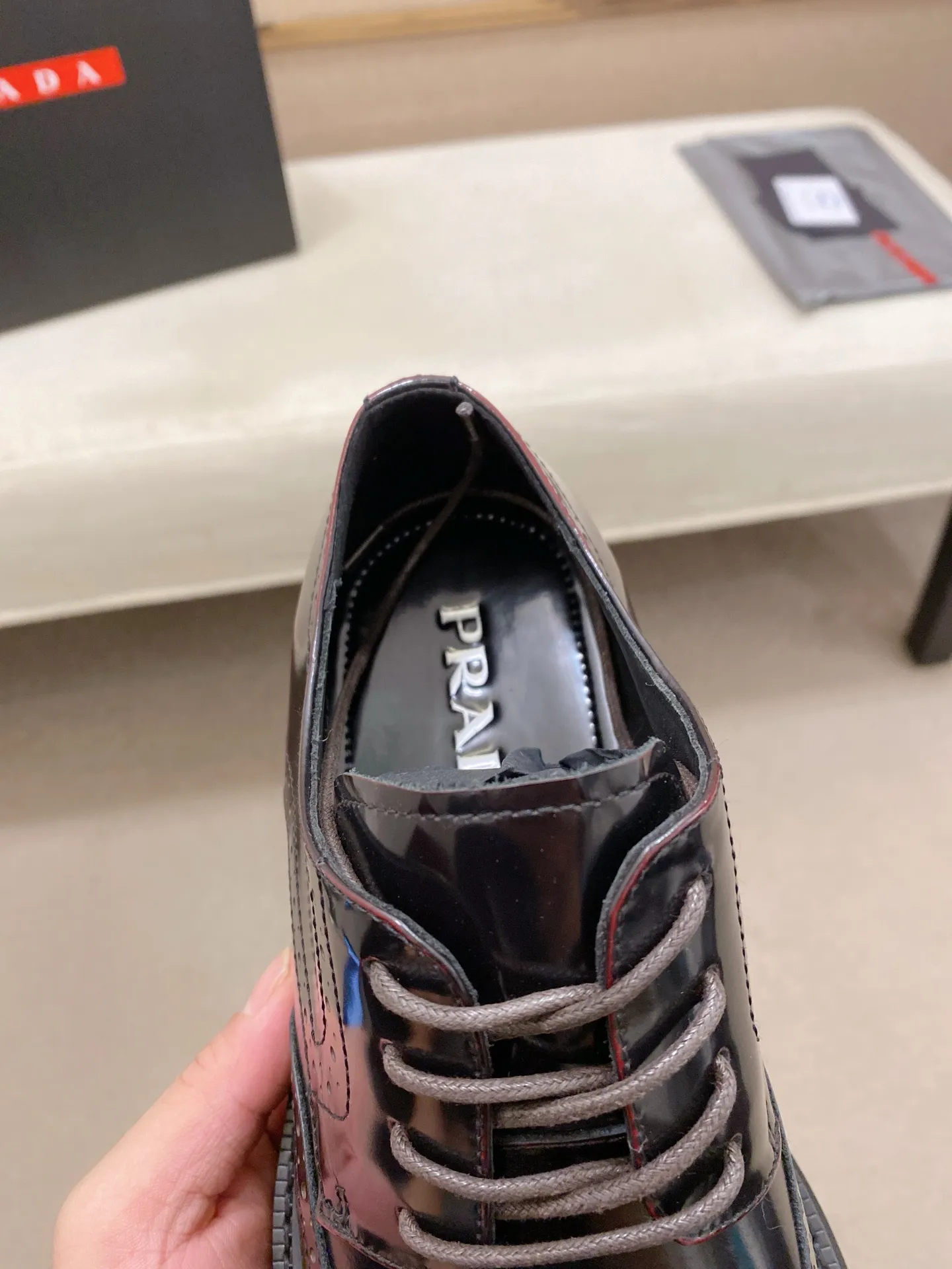 Factory price 720💰 🍁🍁High version High-quality new PRADA (Prada) counters are launched simultaneously, new men's shoes, 😘fabrics are selected from imported lacquered first-layer cowhide, and imported cowhide lining. 👍🏿 High-end ☄️ air-cushion molded anti-slip rubber outsole, exquisite lines, simple and elegant, comfortable and high-end for leisure travel. Code number: 38 to 45